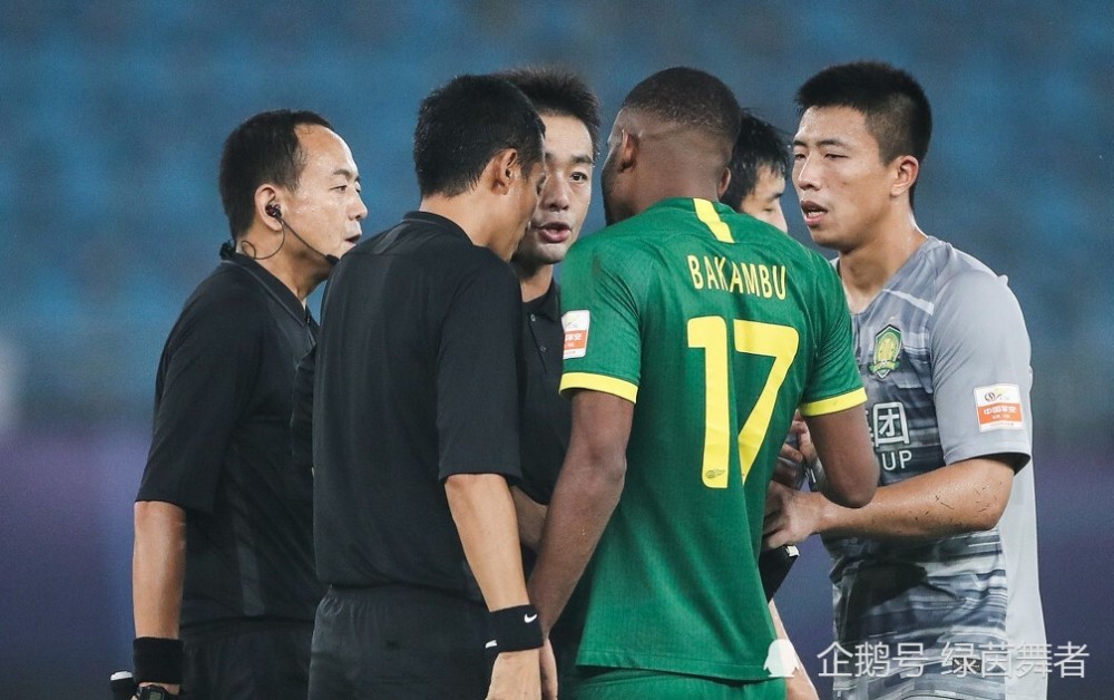 意甲劲旅遭遇争议判罚，绝望坐失良机