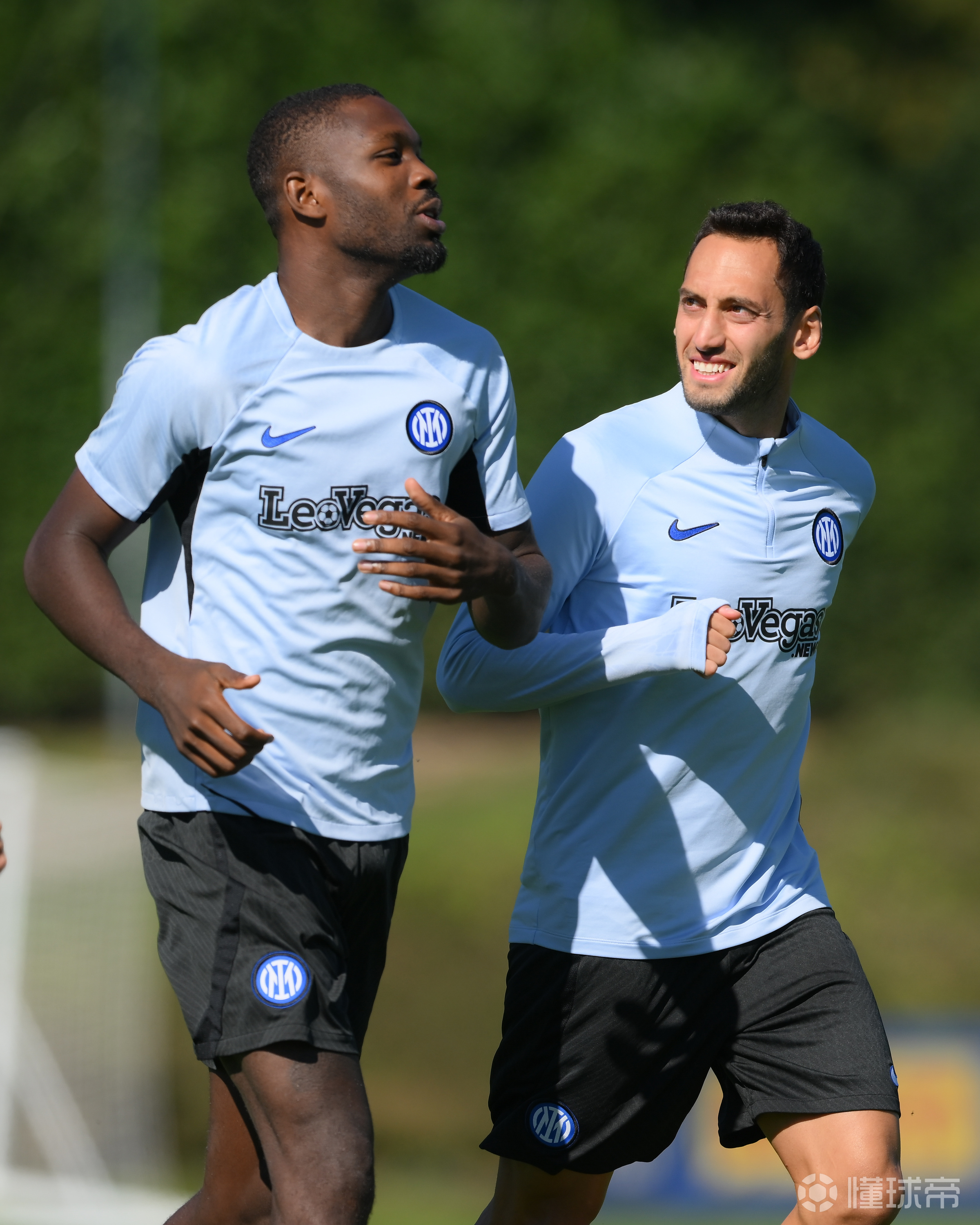 萨索洛球员集体训练，备战下一场热门对手的简单介绍