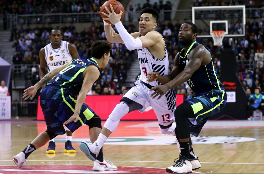 防守坚如磐石，助力球队取胜