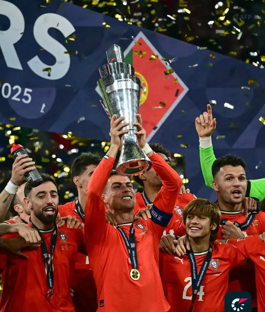 熊猫体育中国App-包含西班牙遭遇困难，惜败晋级欧国联八强的词条