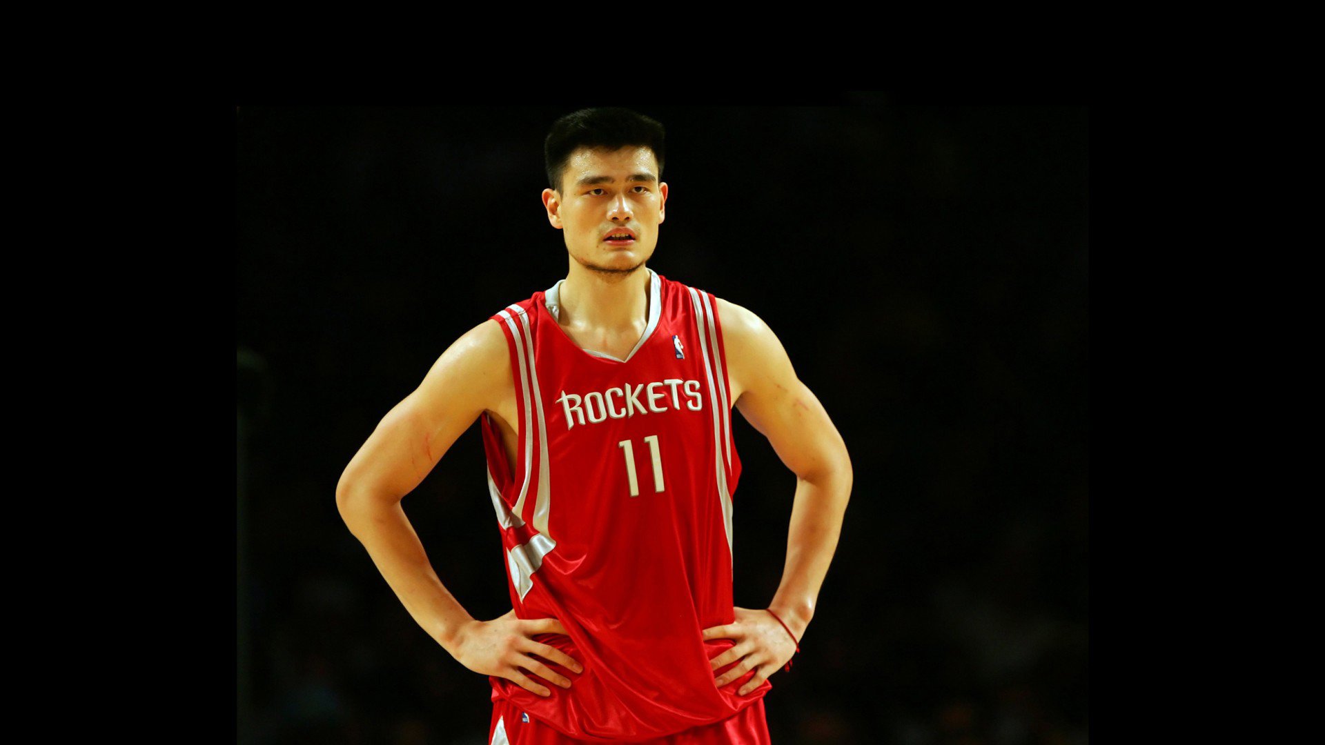 利拉德之夜，在美加墨的星空下，他让篮球成为唯一的语言