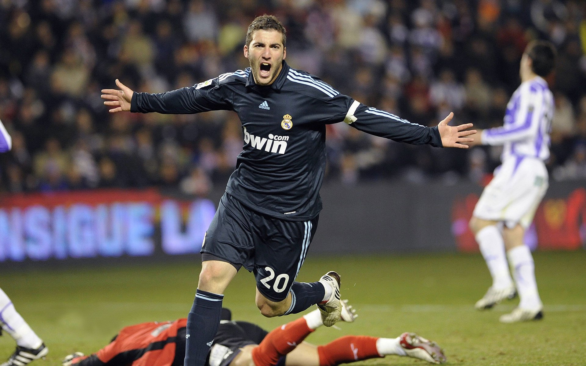 门迪进攻端无人可挡，曼城压哨击败皇马